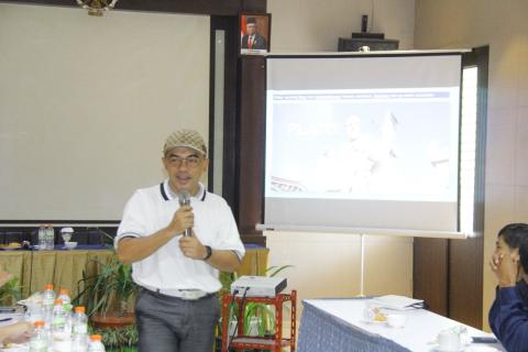 Penyampaian Materi Peningkatan Kapasitas SDM