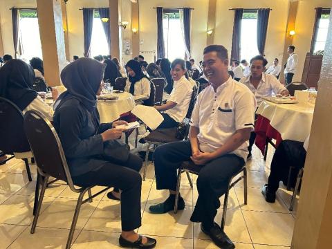 Aan melakukan wawancara saat bimtek PTPS