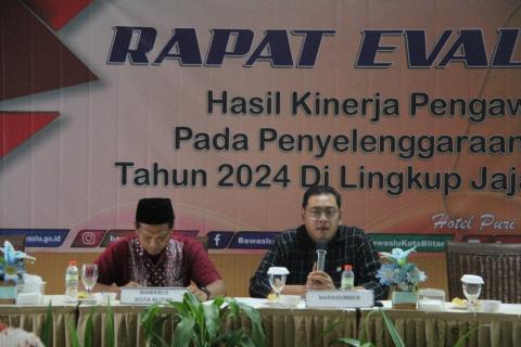 Ketua KPU Kota Blitar sebagai Narasumber