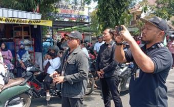 Pengawasan Panwascam Kepanjenkidul bersama PKD pada Titik Kumpul Paslon dan Pendukung di sepanjang Jl. Ciliwung  wilayah Masjid Ar- Rahman